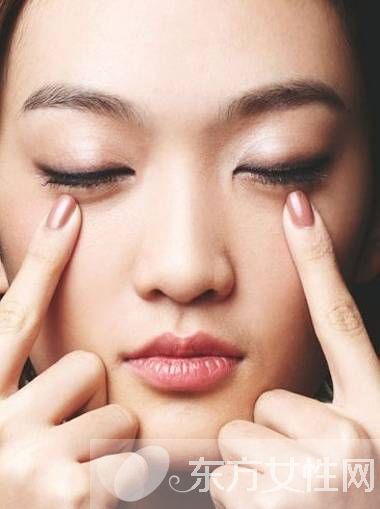 眼霜的正確使用方法 4大作用讓你更年輕