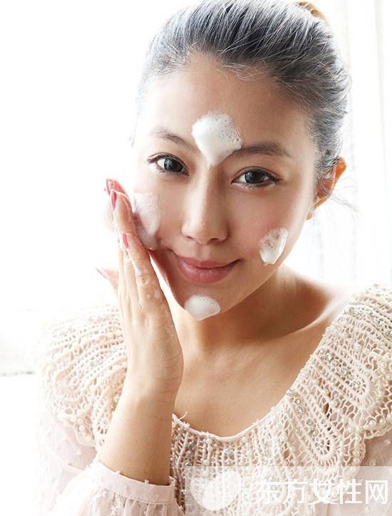 皮膚暗沉怎么調(diào)理 你還在做這些毀壞皮膚的事情嗎