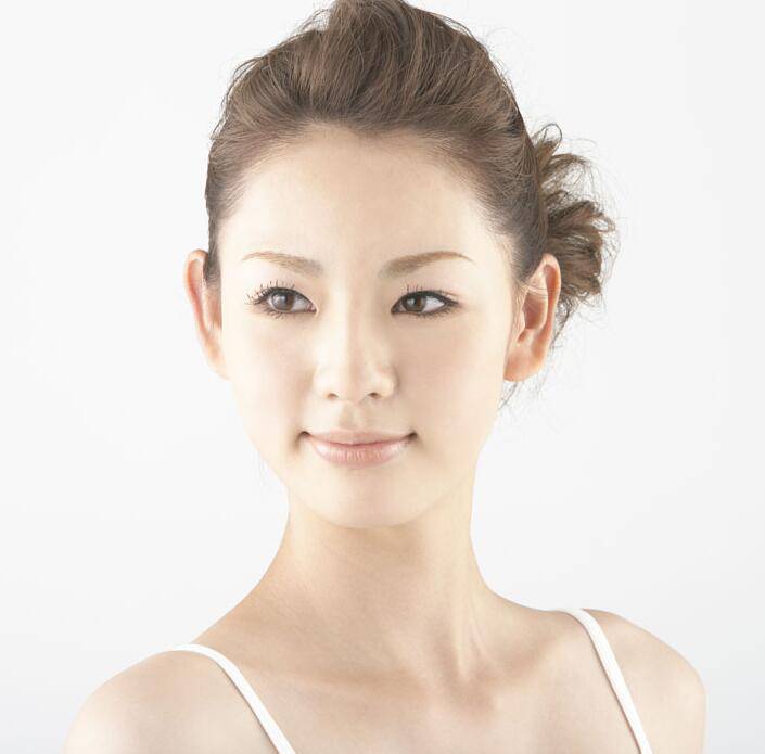 抬頭紋怎樣去除 4個(gè)小妙招讓你告別抬頭紋