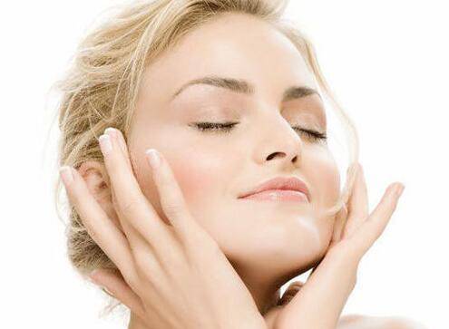 臉頰兩側(cè)長斑的原因 2個小竅門教你如何祛斑