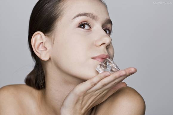 四個肌膚問題 八款美白精華一步搞定