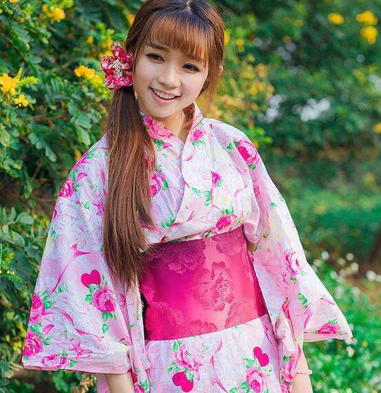 20歲花樣年齡 適合使用什么眼霜