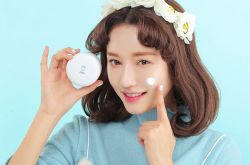 揭正確的美容護(hù)膚手法 精華可不是隨便涂的