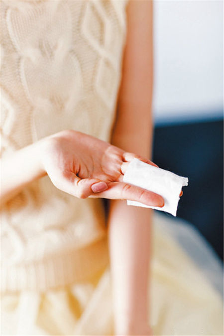 平時(shí)沒時(shí)間做肌膚保養(yǎng) 利用周末時(shí)間把肌膚補(bǔ)回來