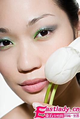 護(hù)膚加2步揮別干燥擁有水嫩肌膚