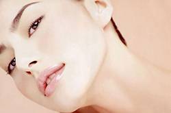 額頭痤瘡的治療方法 針對(duì)額頭長(zhǎng)痘的預(yù)防須做好