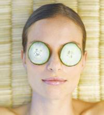 如何去除眼袋  去眼袋小妙招還你靈動眼神