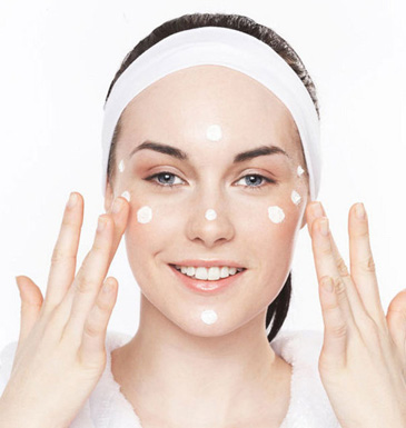 收斂水有什么作用 收斂水與爽膚水的區(qū)別