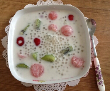 美容養(yǎng)顏 美容達人莫錯過的西米水果撈