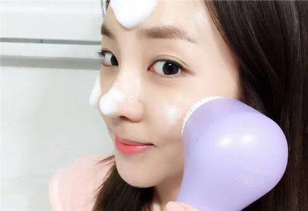 使用保濕化妝品不見效 正確保養(yǎng)方法事半功倍