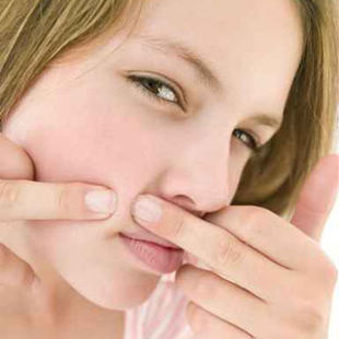 如何治療青春痘  青春期青春痘的食療方法