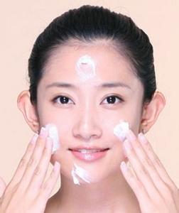 美容護(hù)膚達(dá)人教你正確去角質(zhì)