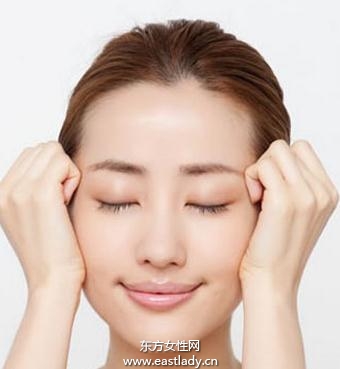 簡(jiǎn)單排毒按摩給肌膚大掃除