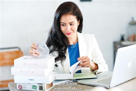 究極「鏡美容」發(fā)威 照出細(xì)節(jié)美人