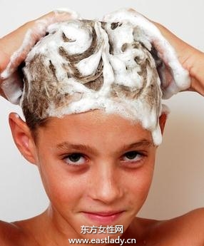 護(hù)發(fā)素不沖洗干凈會損害頭發(fā)嗎