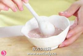 自制西紅柿酸奶嫩膚面膜