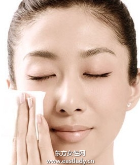 告別眼部斑點(diǎn)小方法