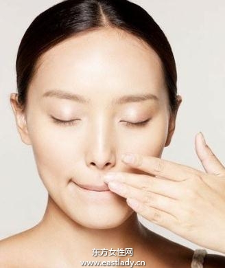 正確洗臉法輕松去黑頭