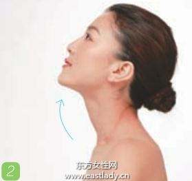 六步頸部護(hù)理運(yùn)動(dòng) 預(yù)防頸部細(xì)紋
