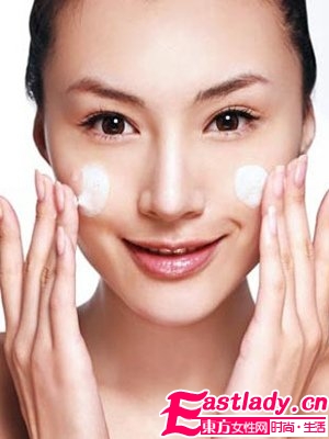 掌握正確的護(hù)膚步驟保證肌膚健康