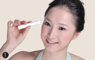 眼部護(hù)膚品的使用方法