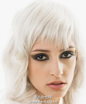 臉上長暗瘡的原因以及護理方法