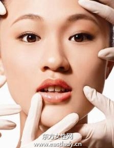 不良生活習(xí)慣加深皺紋