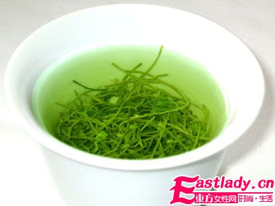 為肌膚補(bǔ)水保濕常喝六種飲品