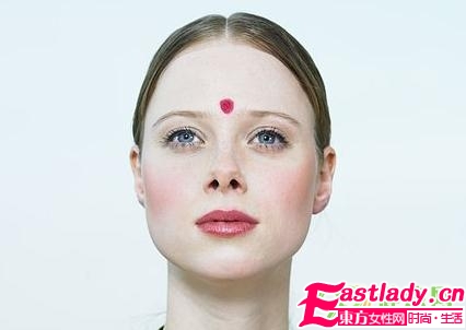 眉心長痘的原因及祛痘方法