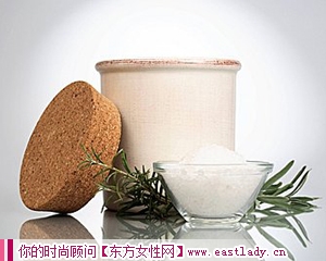 自制杏仁粉酸奶面膜 去除老死角質(zhì)細(xì)胞白哲肌膚