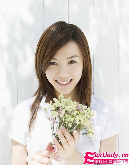 臉上長痘痘該怎么涂防曬霜