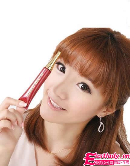 眼霜+按摩軟硬兼施救治黑眼圈問題肌