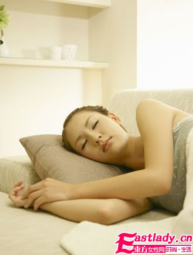 睡好美容覺 抵制黑眼圈黃褐斑