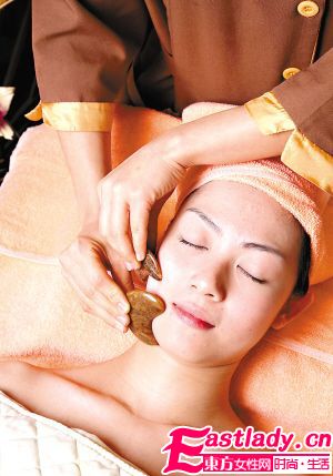 女性白領(lǐng)怎么做好面部保養(yǎng)