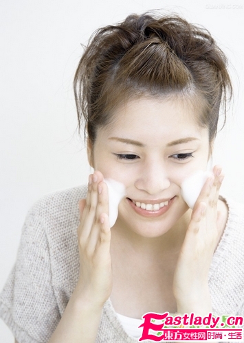 秋天水嫩嫩 12個(gè)有效的皮膚保濕秘方