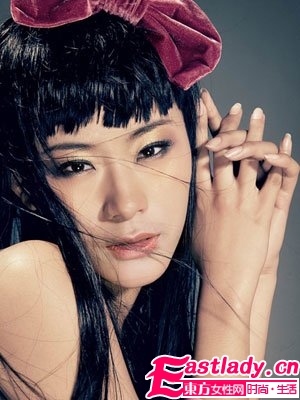 新年款可愛粉紅芭比娃娃妝