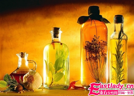 臉部精油護膚經(jīng)典配方 解決臉部各種問題