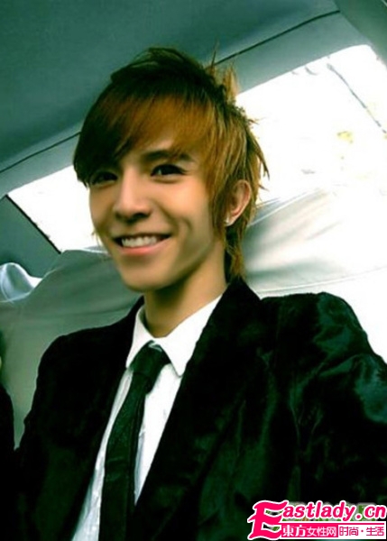 愛(ài)化妝的男星們