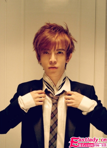 愛(ài)化妝的男星們