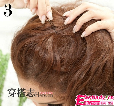 可愛側(cè)邊高馬尾扎發(fā)