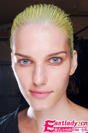 2012春夏潮流 另類新潮彩發(fā)