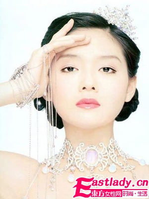 面霜能抹在眼部嗎