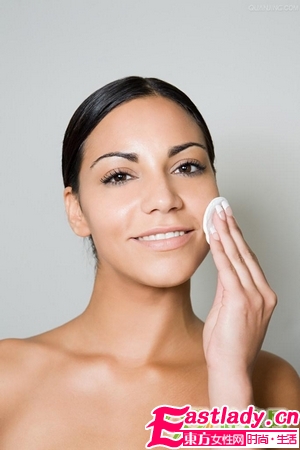 黑皮膚的MM怎么化妝好看