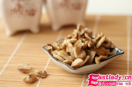 核桃的美容功效 梅蘭芳的養(yǎng)顏品