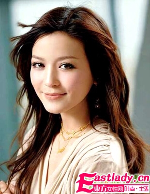 明亮膚色 假期旅游護(hù)膚全攻略