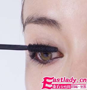 永不失敗的刷睫毛方法