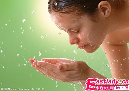 10條實(shí)用夜晚美容護(hù)膚小秘籍