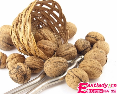 核桃的美容功效 梅蘭芳的養(yǎng)顏品
