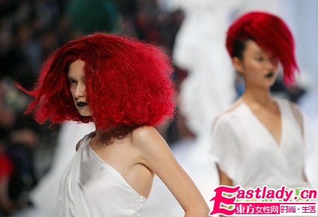 頂級假發(fā)展