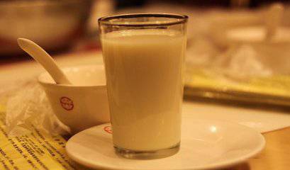 豆?jié){的功效與作用 健康從喝豆?jié){開始